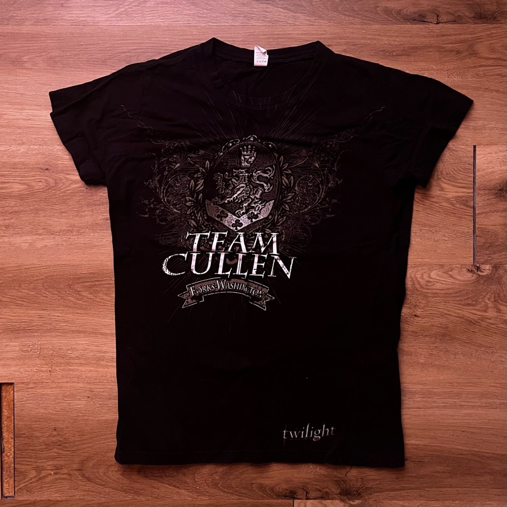 “twilight” black short-sleeve top